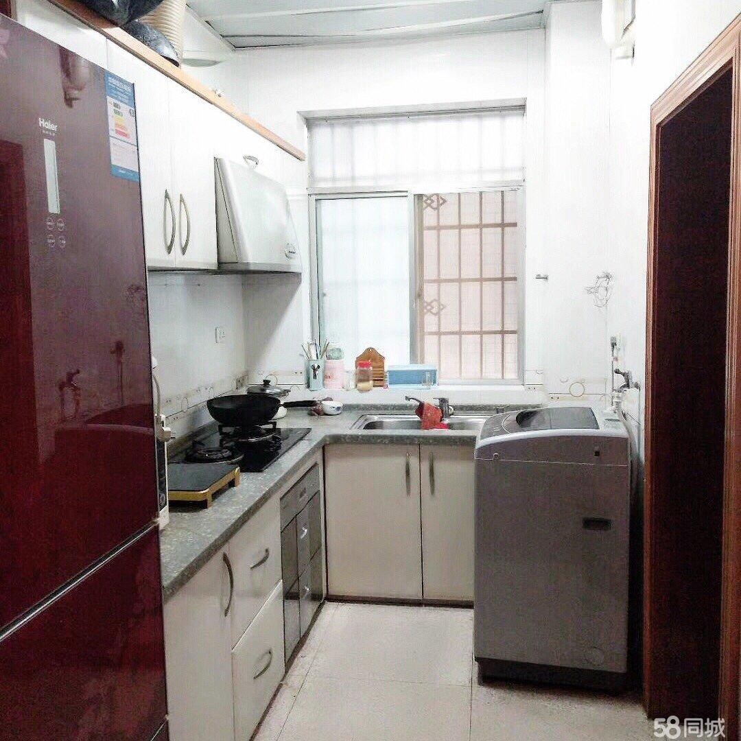 同济小学对面小饭桌转让