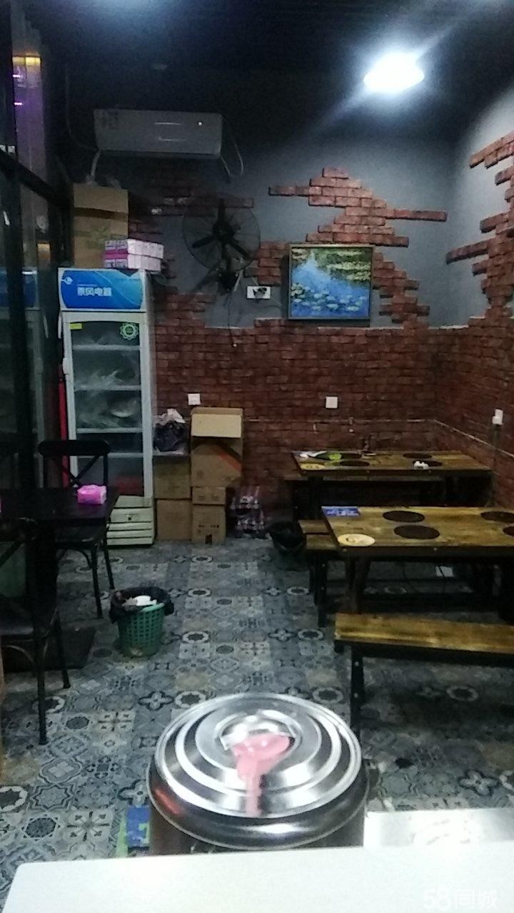 新蒲新区林达美食街