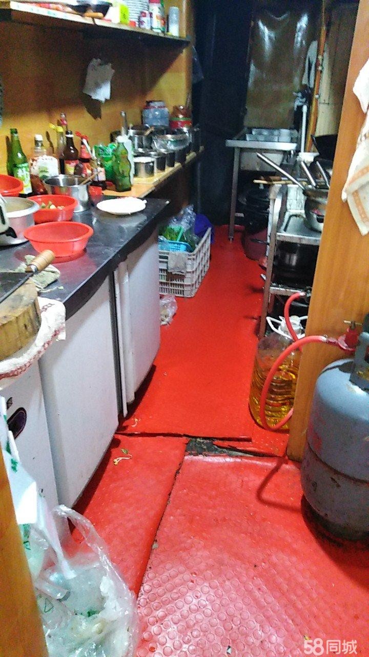 因合伙人有些难处，我一个在店，什都做，她不来，分钱也是平分，