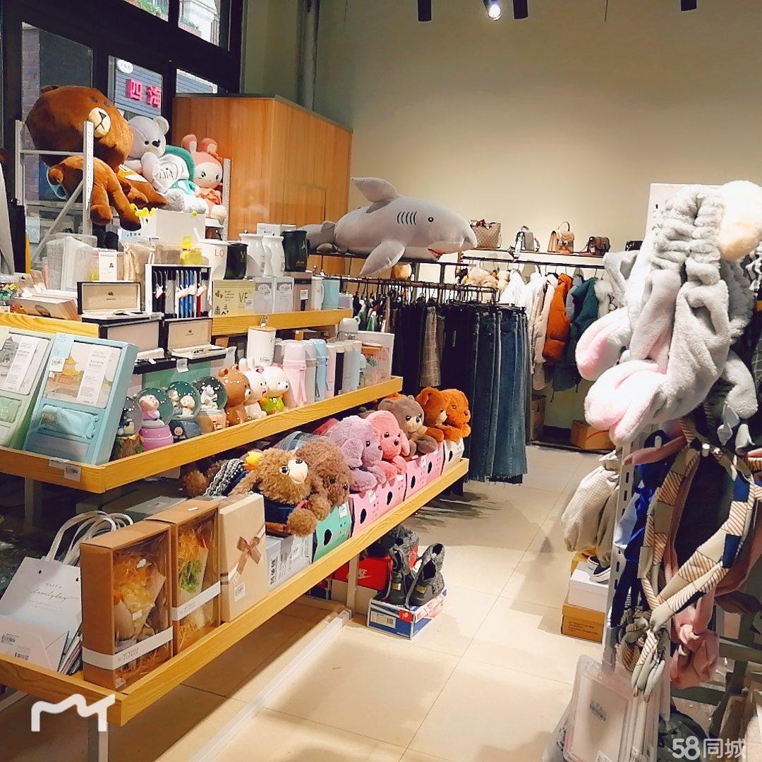大学城新店服装店转让