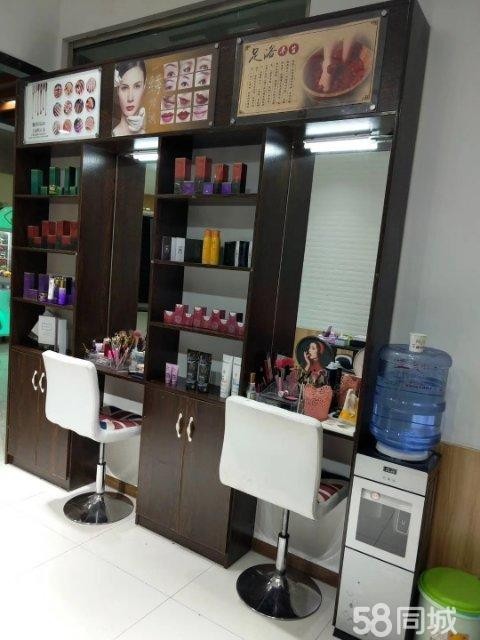盈利中化妆美甲店低价转让