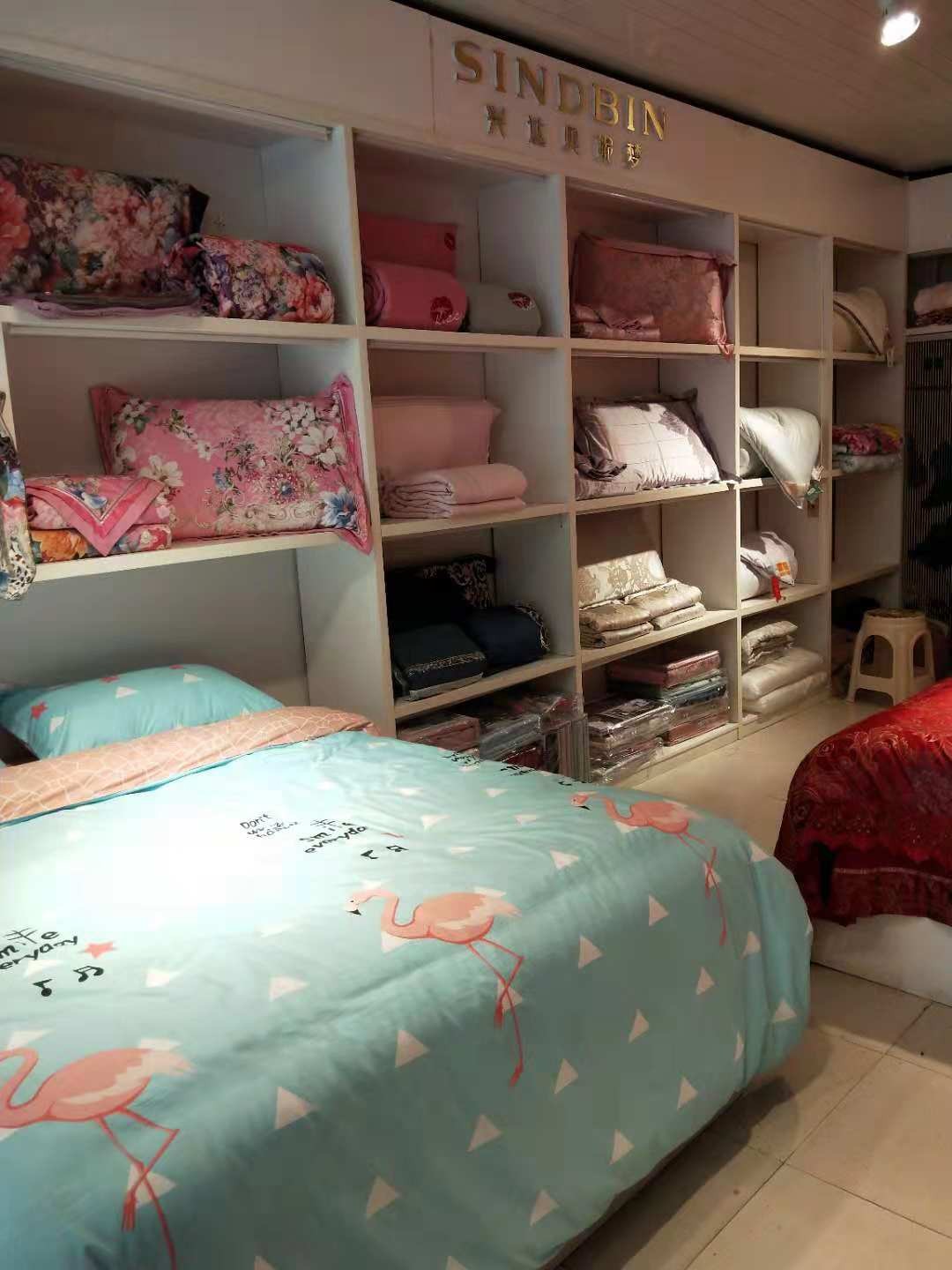 母婴店低价急转