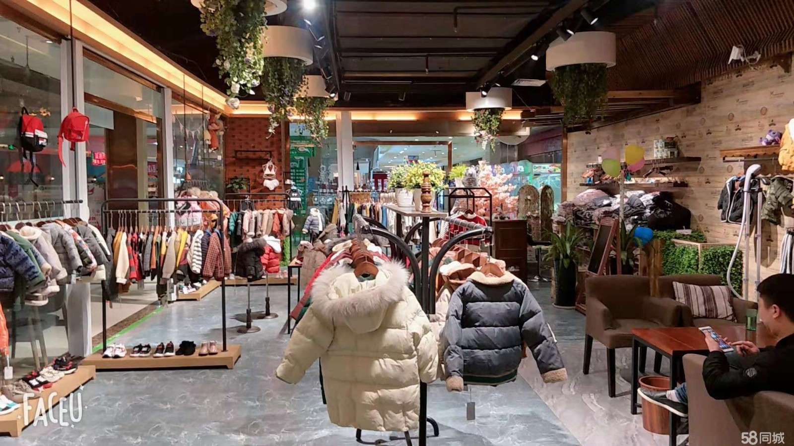 中华路精品童装店低价转让