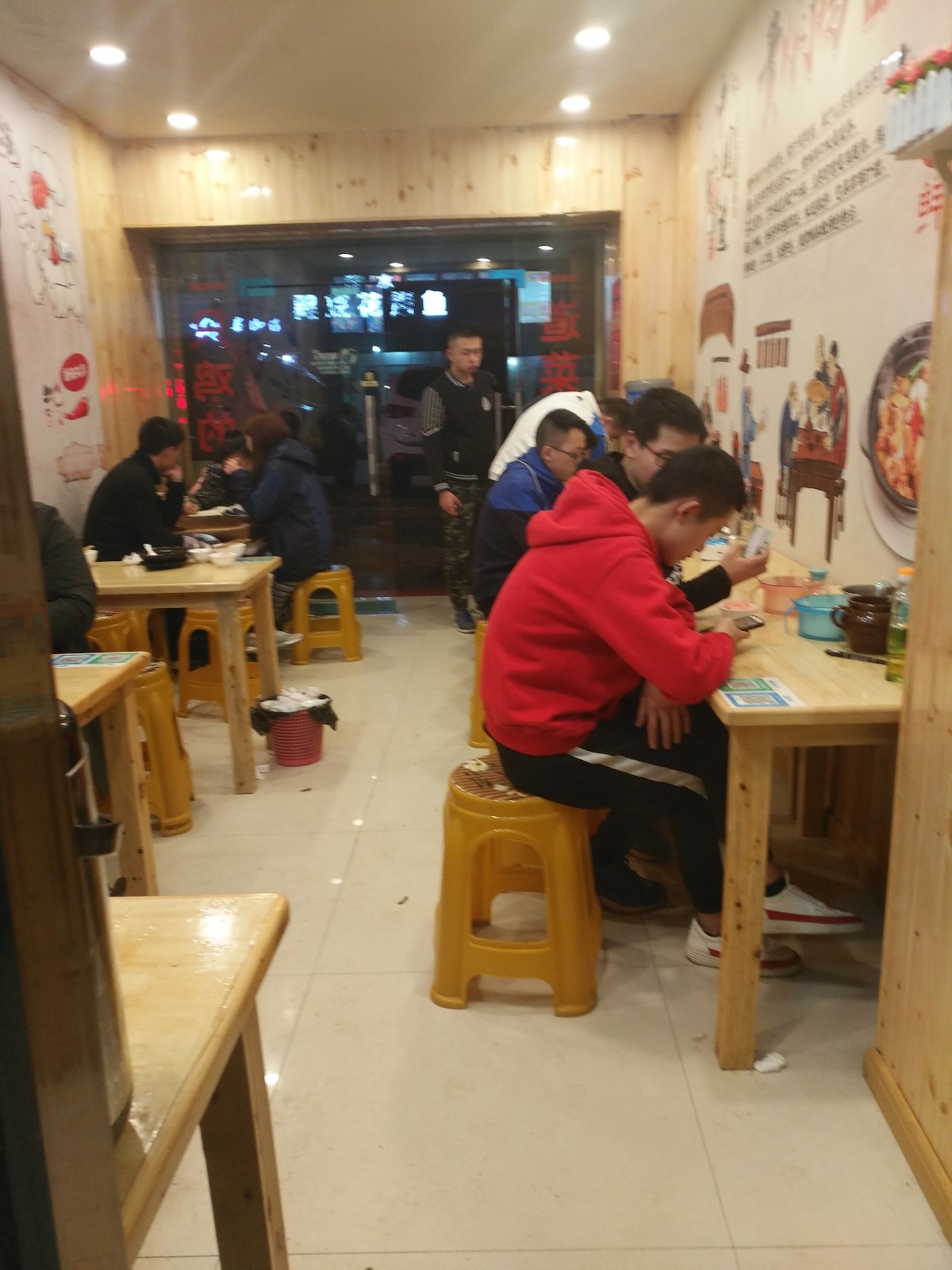 南白好地段阳光花园餐饮店转让