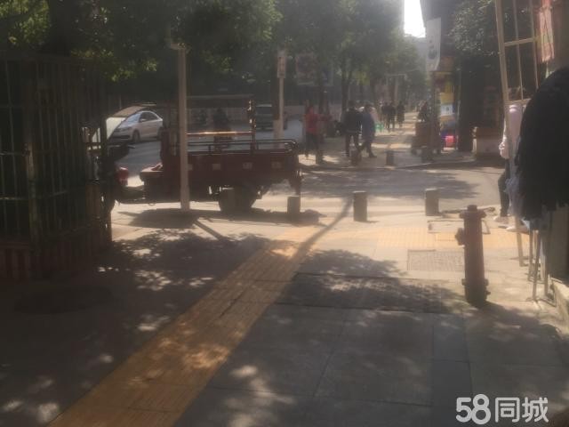 因老家有事，现将营业中店面转让，具体情况请联系