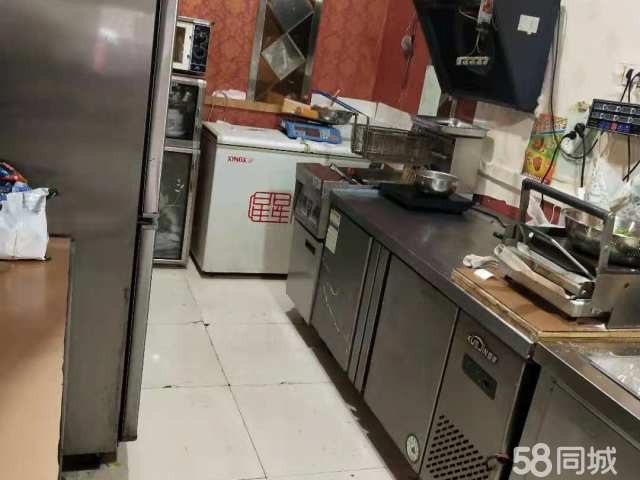  绥阳临街门面生意转让