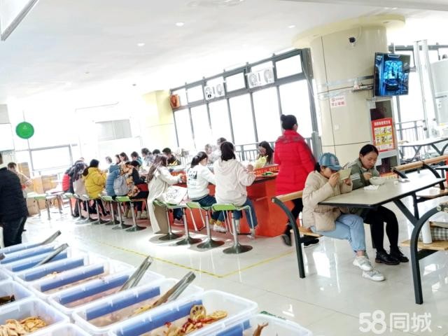 新蒲新区师院食堂
