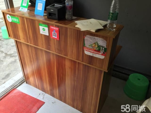  盈利中的门面转让，门面还有半年！900一个月！非常便宜！