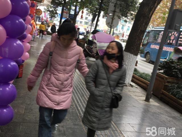 湄江桥西街，地段繁华