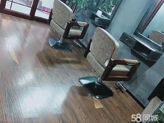  黄金旺铺转让 急转