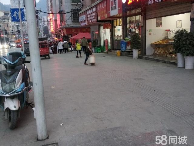 五小斜对面门面转让