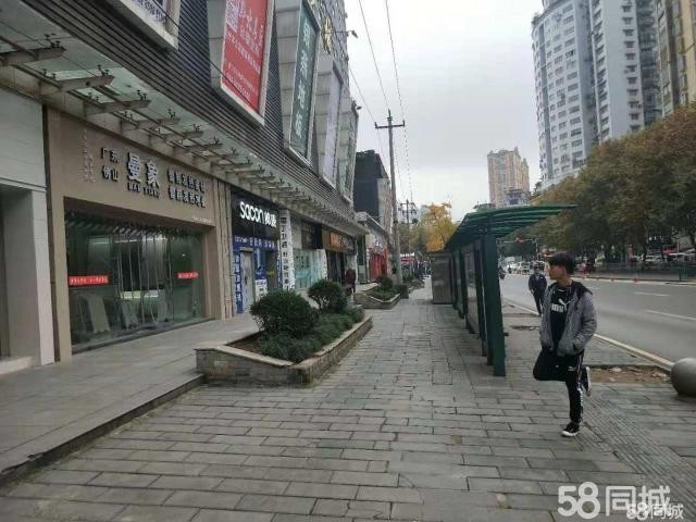  金山角建材城门面转让