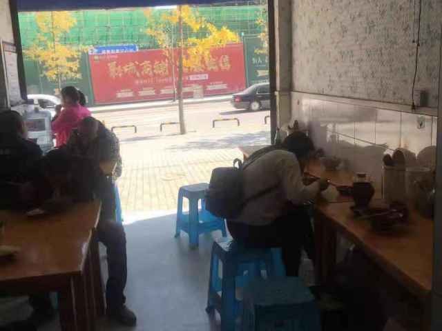  龙坑羊肉粉餐馆店