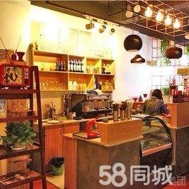  中华路丁字口附近咖啡馆转让，详情请打电话