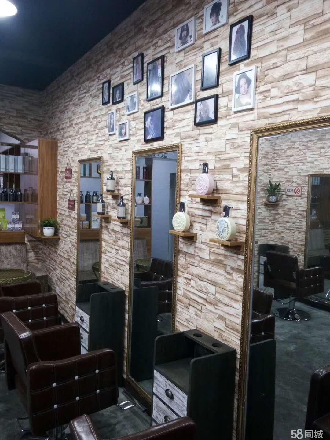 环城路，翡翠路口（十字路口）45m，小区，酒店，市场所包围