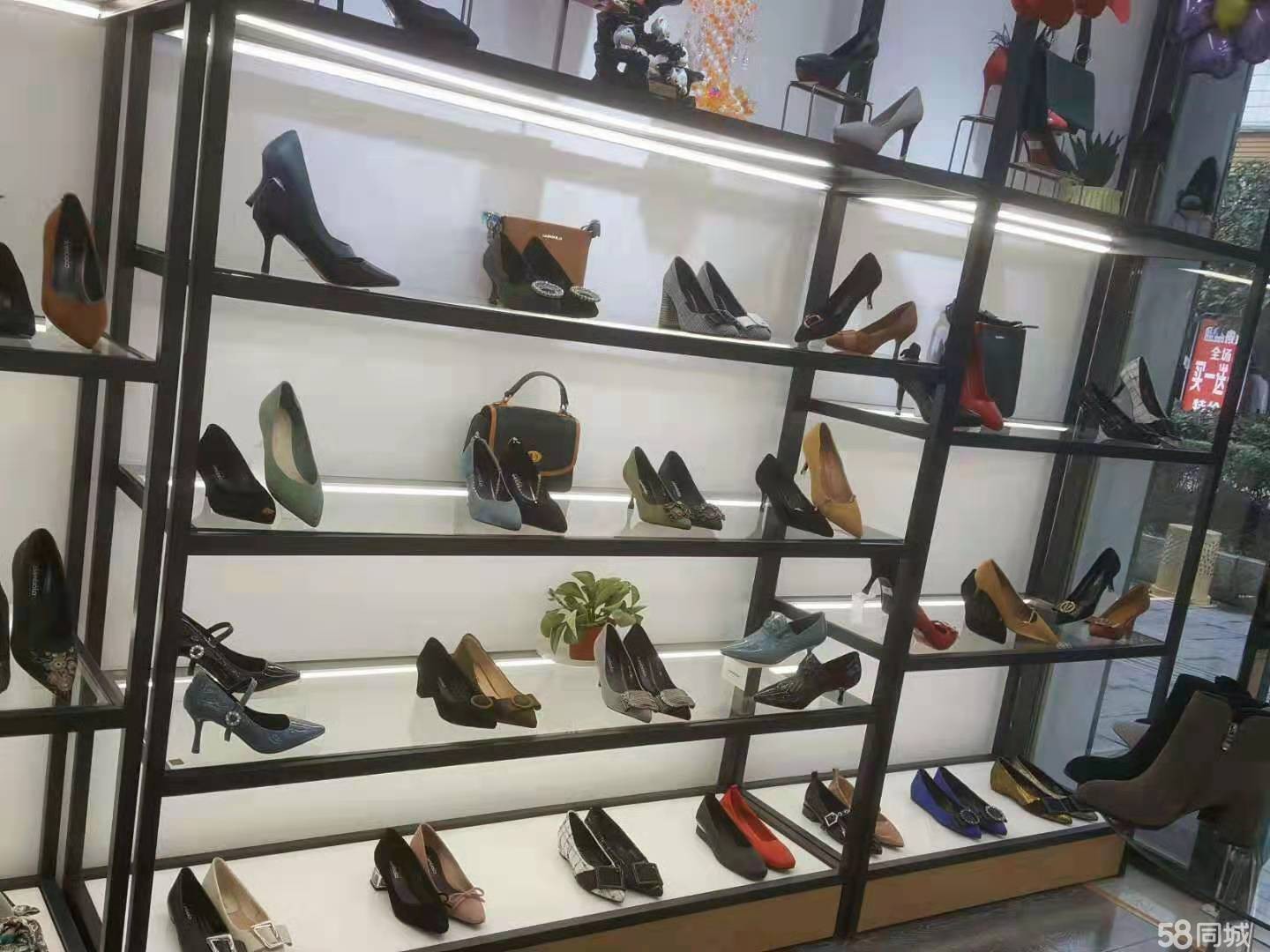 丹比奴品牌鞋店临街商铺转让