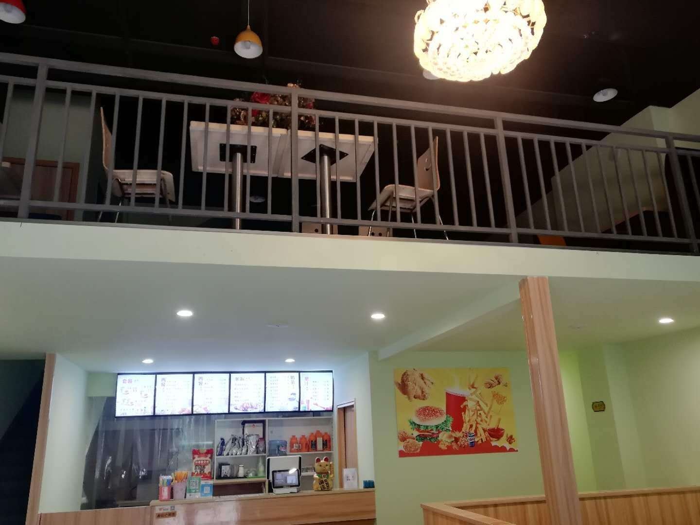 精装修，有阁楼，加上阁楼共三层，