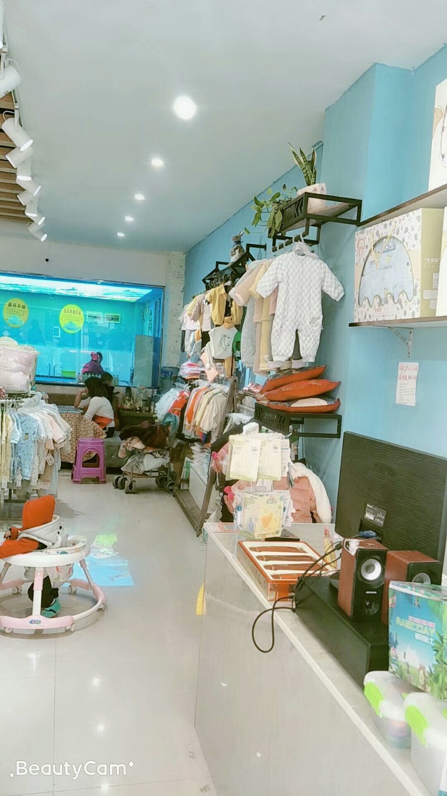 汇川区福州路盈利旺铺转让