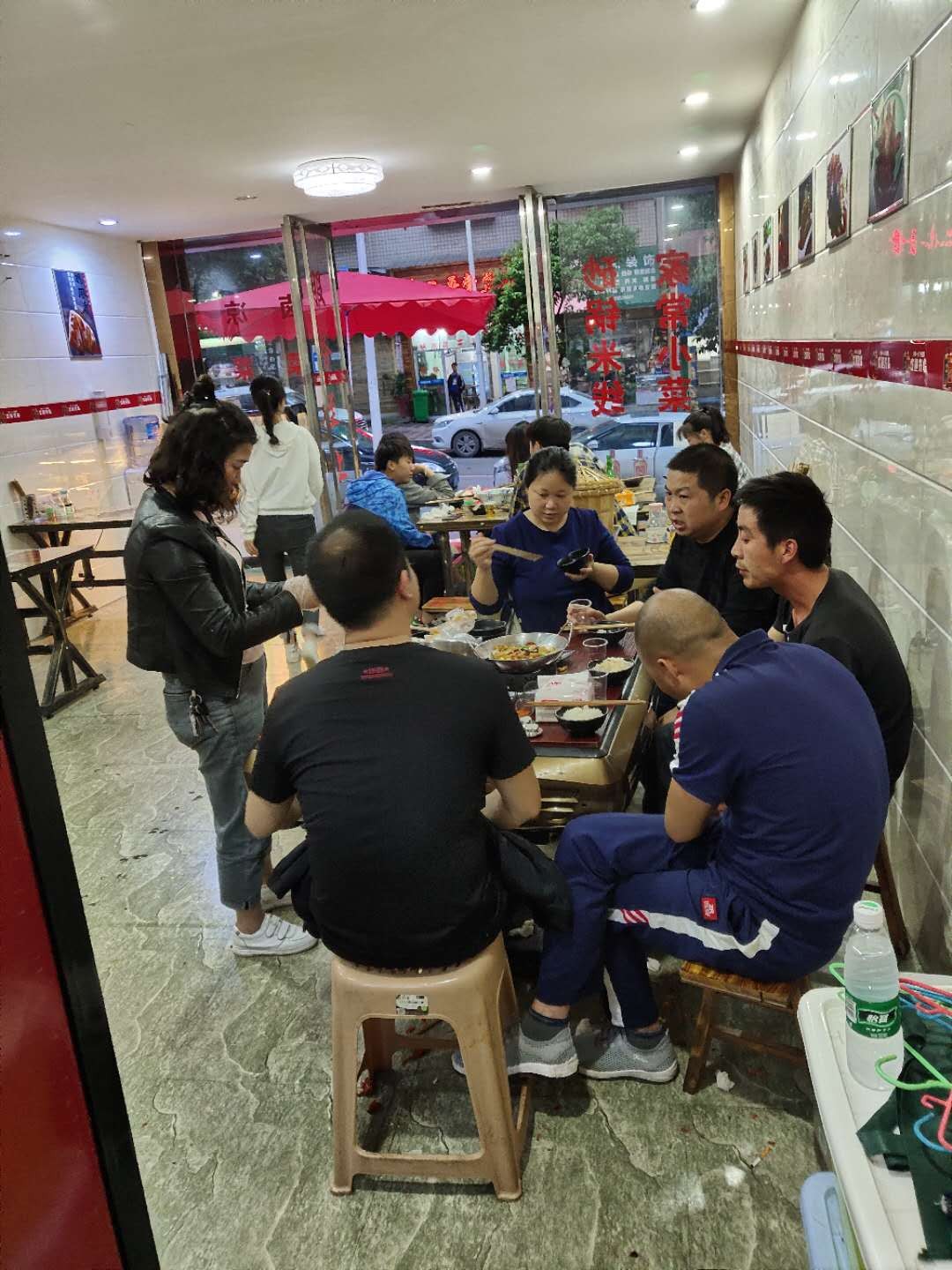 （转让）马家湾临街盈利餐馆转让