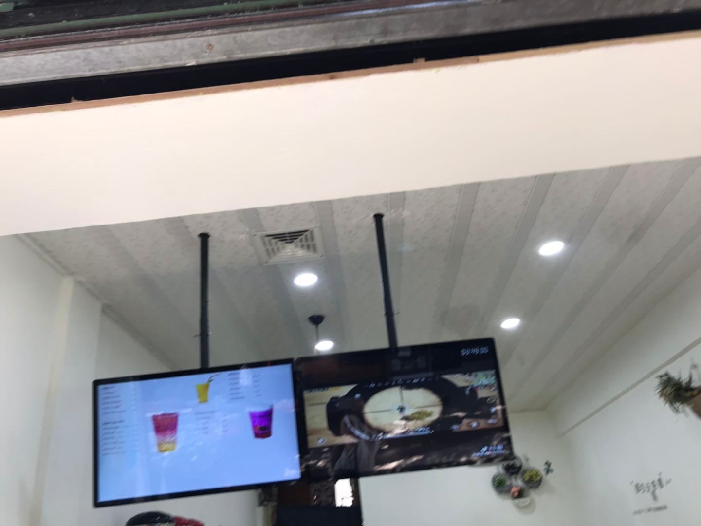 (转让) 红花岗红军街人流量超多旅游景点全新装修转手可直接经营