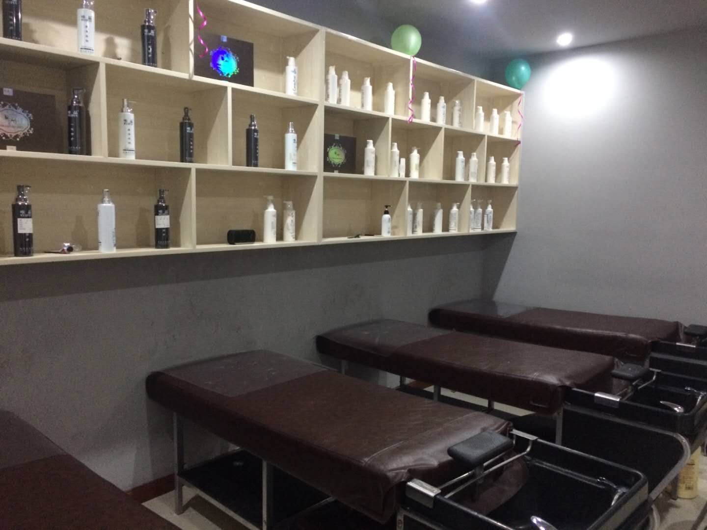 (转让) 绥阳红旗东路盈利美发店转让