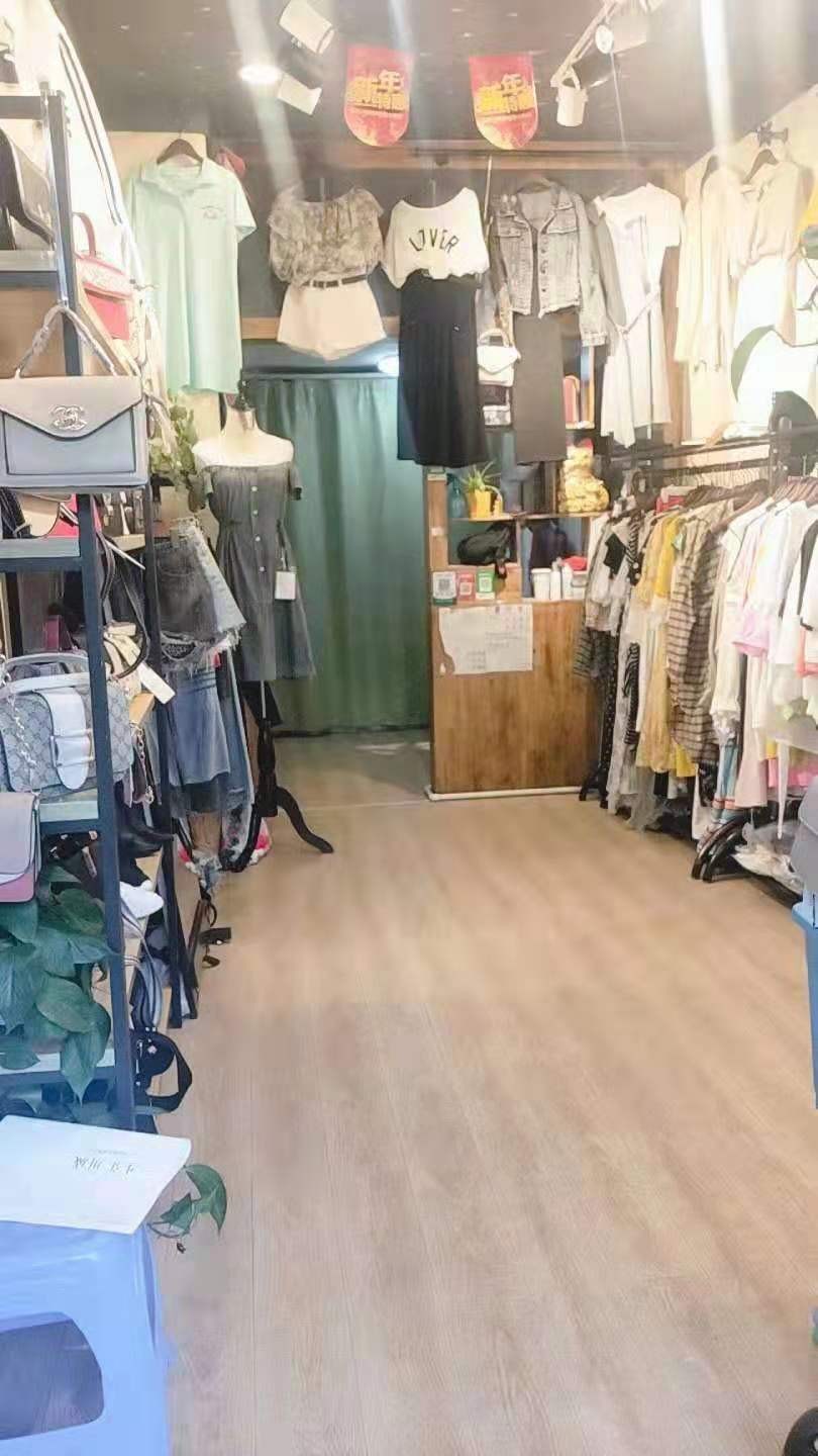 红花岗区服装店转让