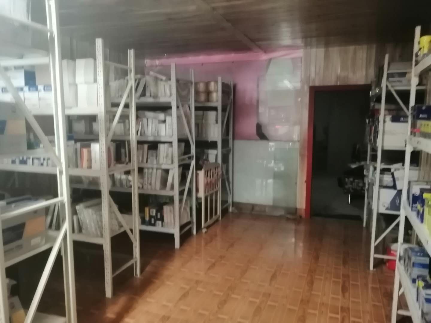  汇川区上海路汽车配件店转让
