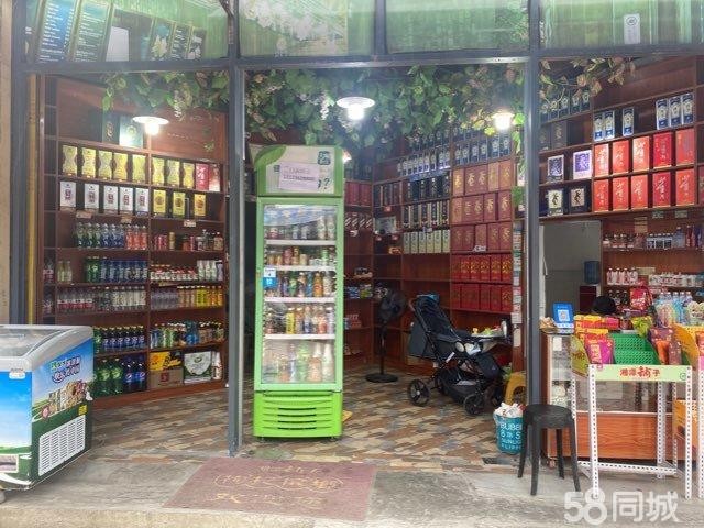 (转让)还在免租期，有意进店详谈