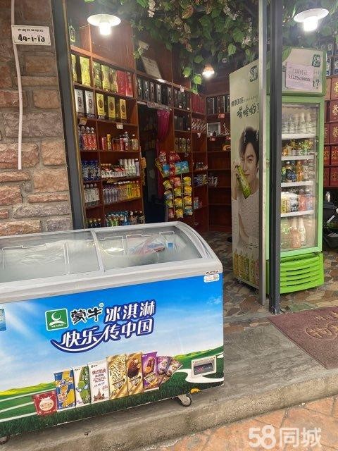 (转让)还在免租期，有意进店详谈