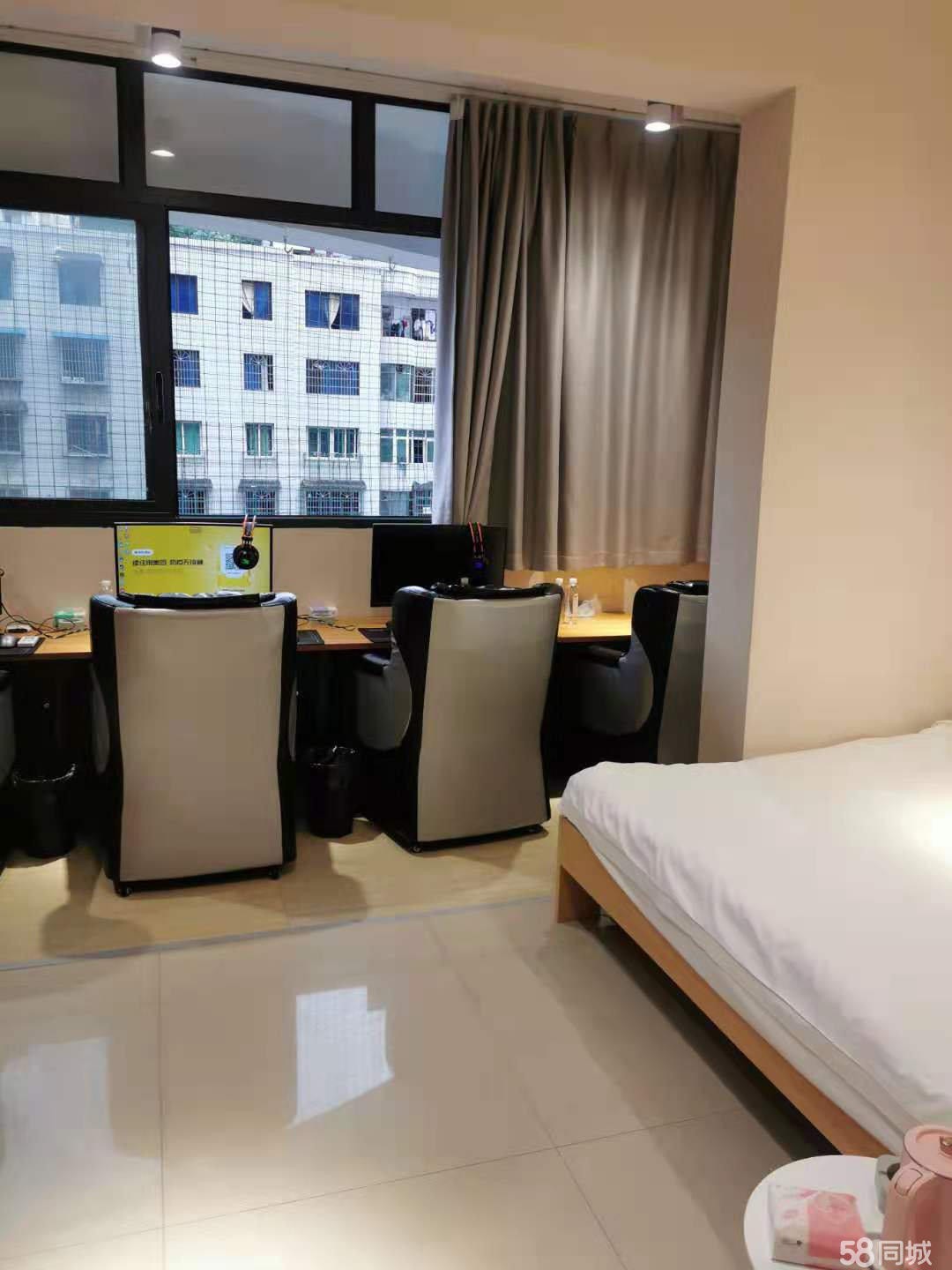 (转让)转让汇川香港路汇景台临街生意稳定电竞酒店。