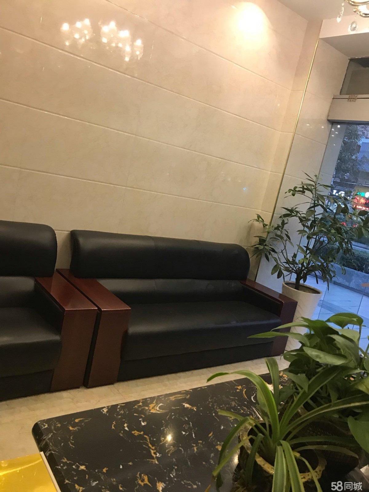 (转让)香港路繁华地带22间房，旁边就是昆明路唯一国际