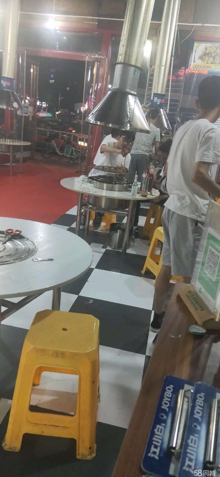 (转让)门头敞亮，宽阔，屋子四方
