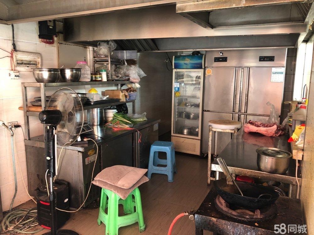 (转让)店面转让，4间门面。