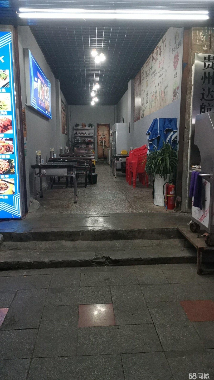 (转让)中心区域红绿灯路口火宵夜一条街,人流量大