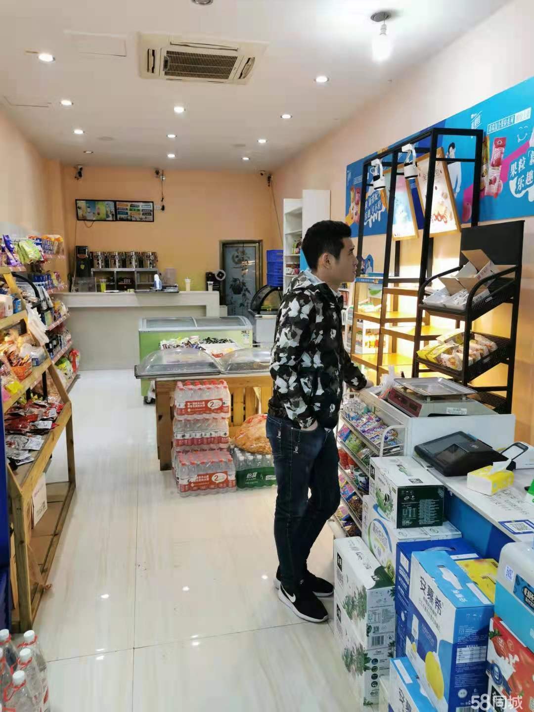 (转让)医专校内面门面面积47平方,楼高6米