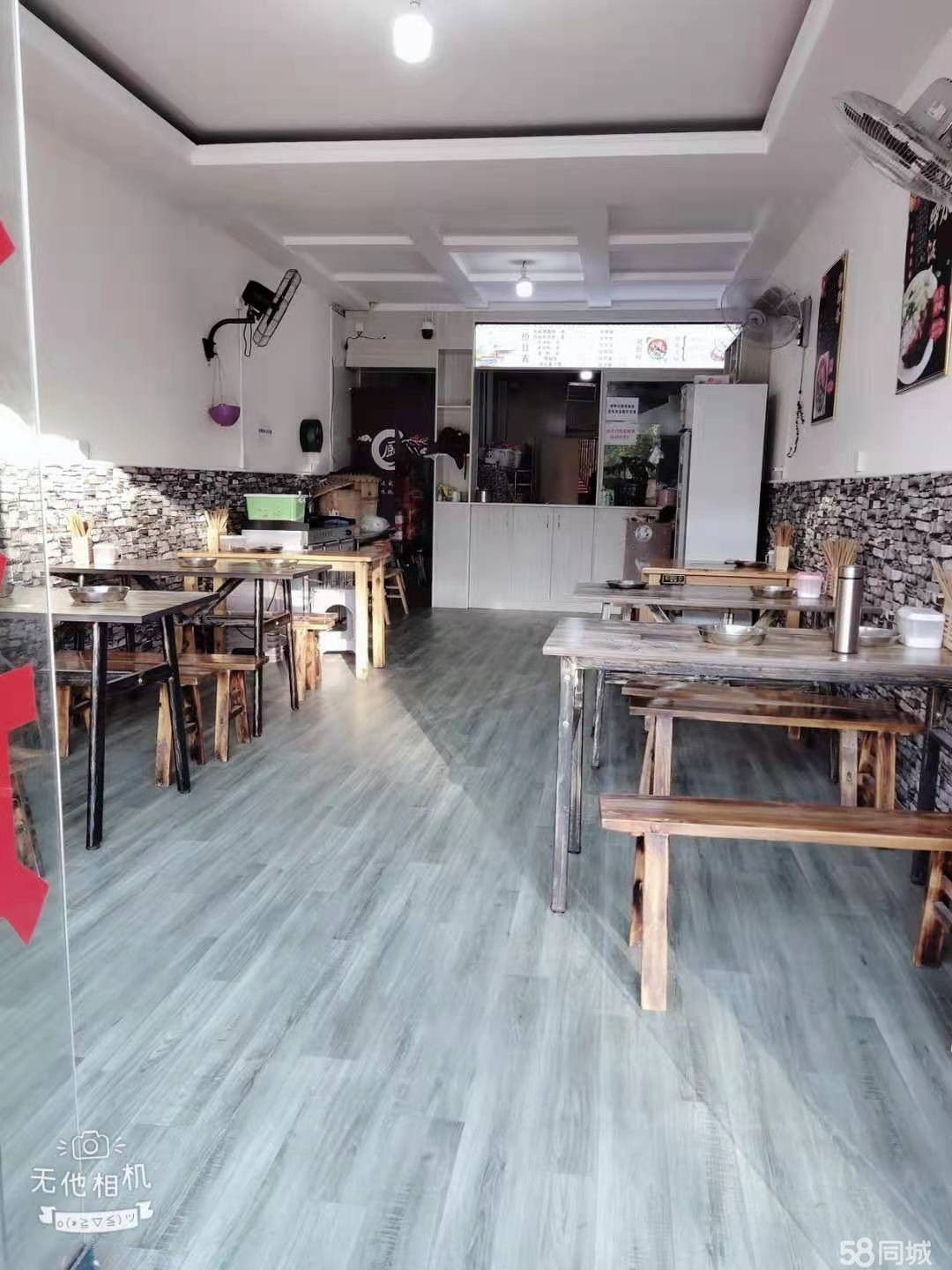 (转让)本店在三叉路口，人多