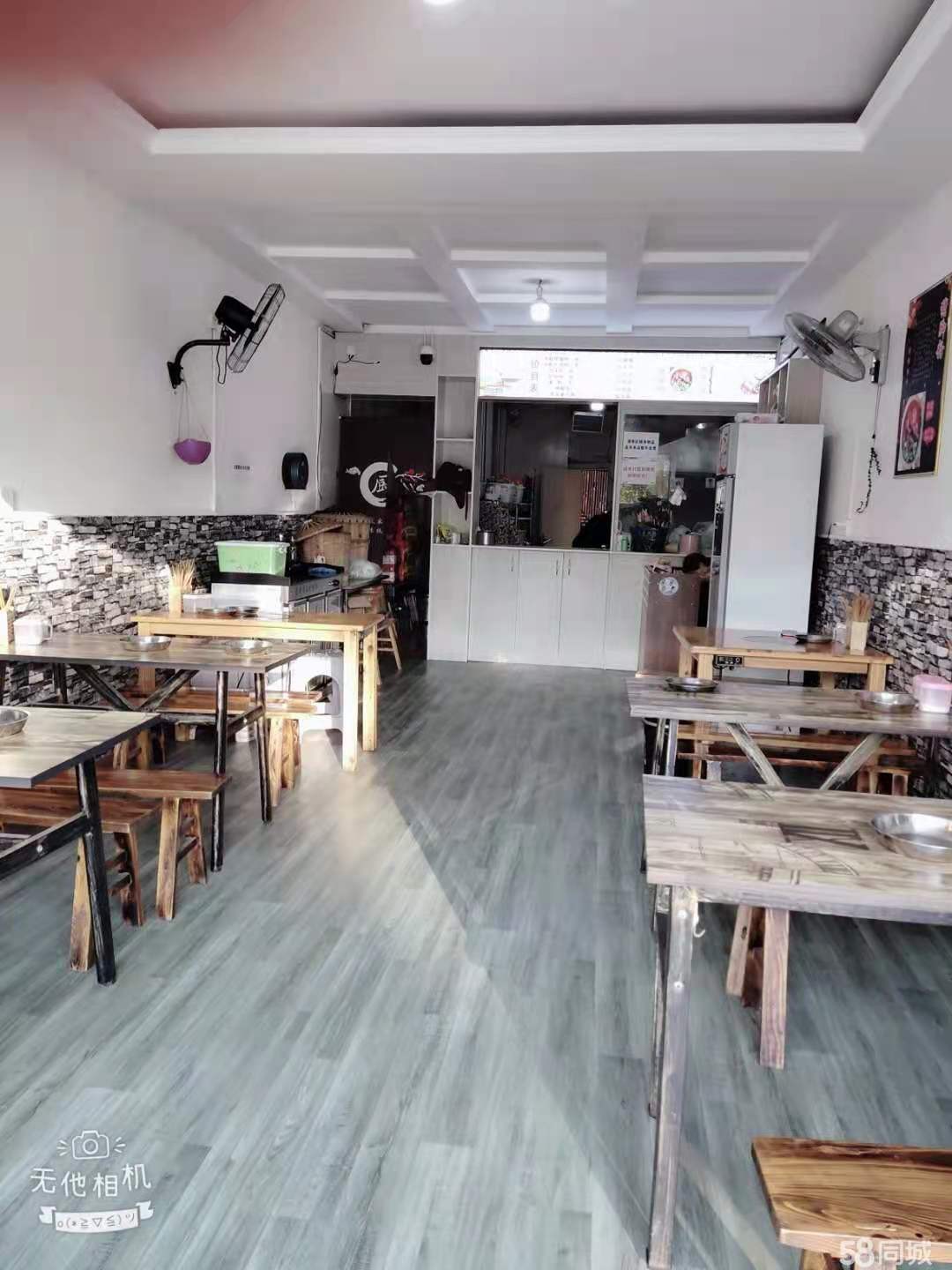 (转让)本店在三叉路口，人多