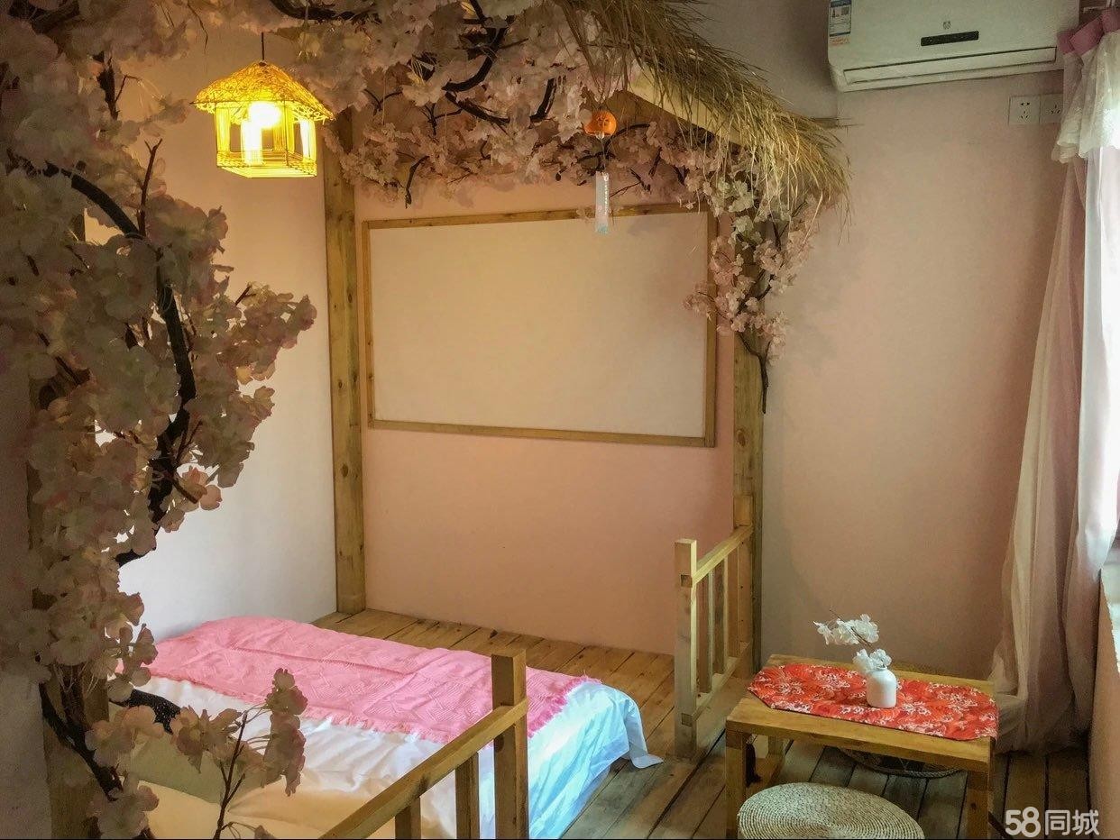 (转让)房峋风格多样,地处遵义大学城适合学生年轻人住宿。