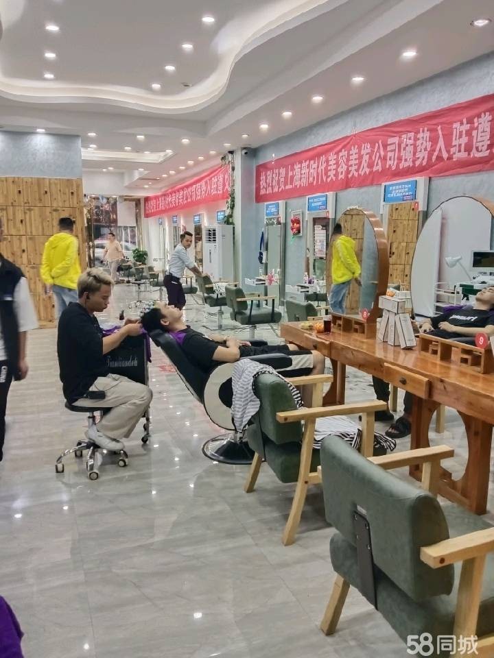 (转让)位置很好,客流大,客源稳定。