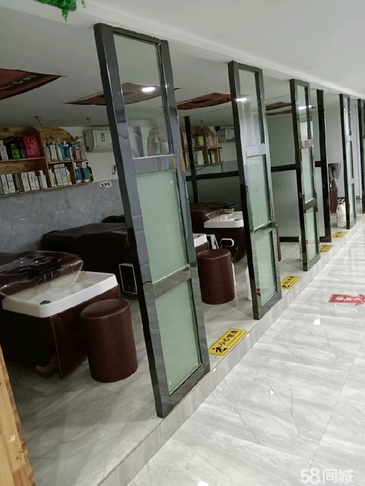(转让)位置很好,客流大,客源稳定。
