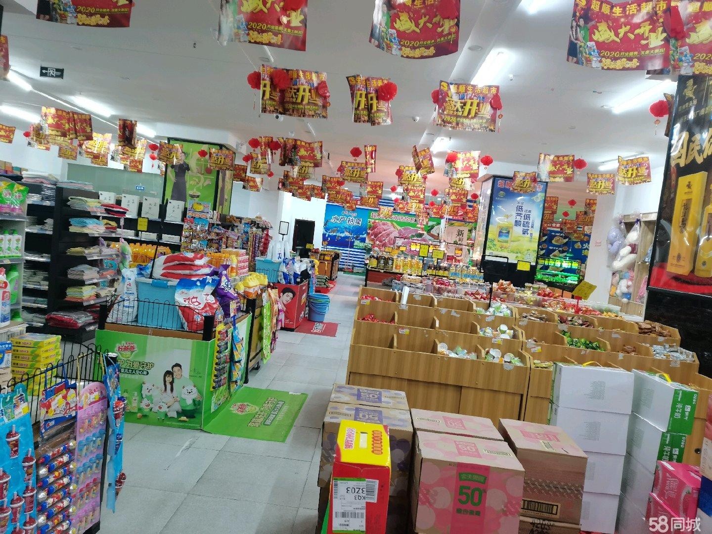 (转让)紧邻三个小区，多个行政单位，正街一楼门面，多个大面积广告位。