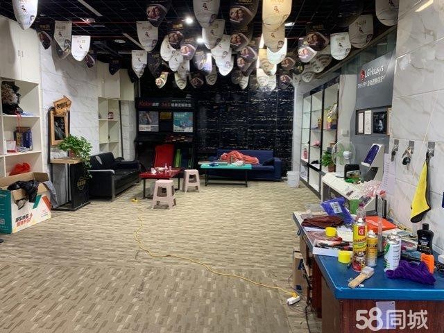 (转让)聚青春酒店一楼，营业中...租金月交，带10个停车位
