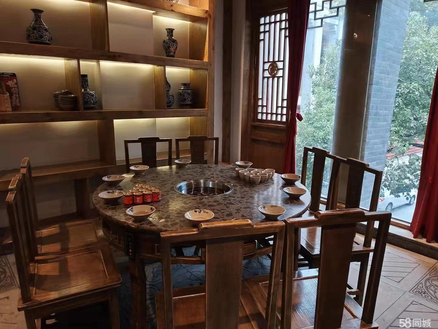 (转让)全国知名品牌,老城商圈中心,稳定经营多年,。