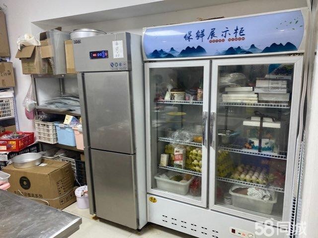 (转让)四十几个平方有厕所交通方便热闹地区