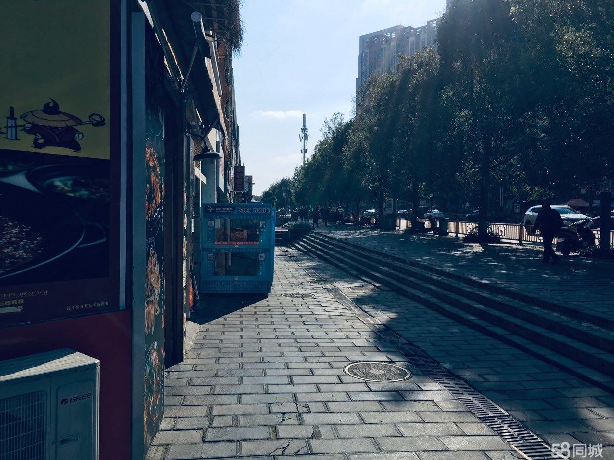 (转让)店铺转让,因特殊原因、一个人经营不过来、店铺接手就可经营