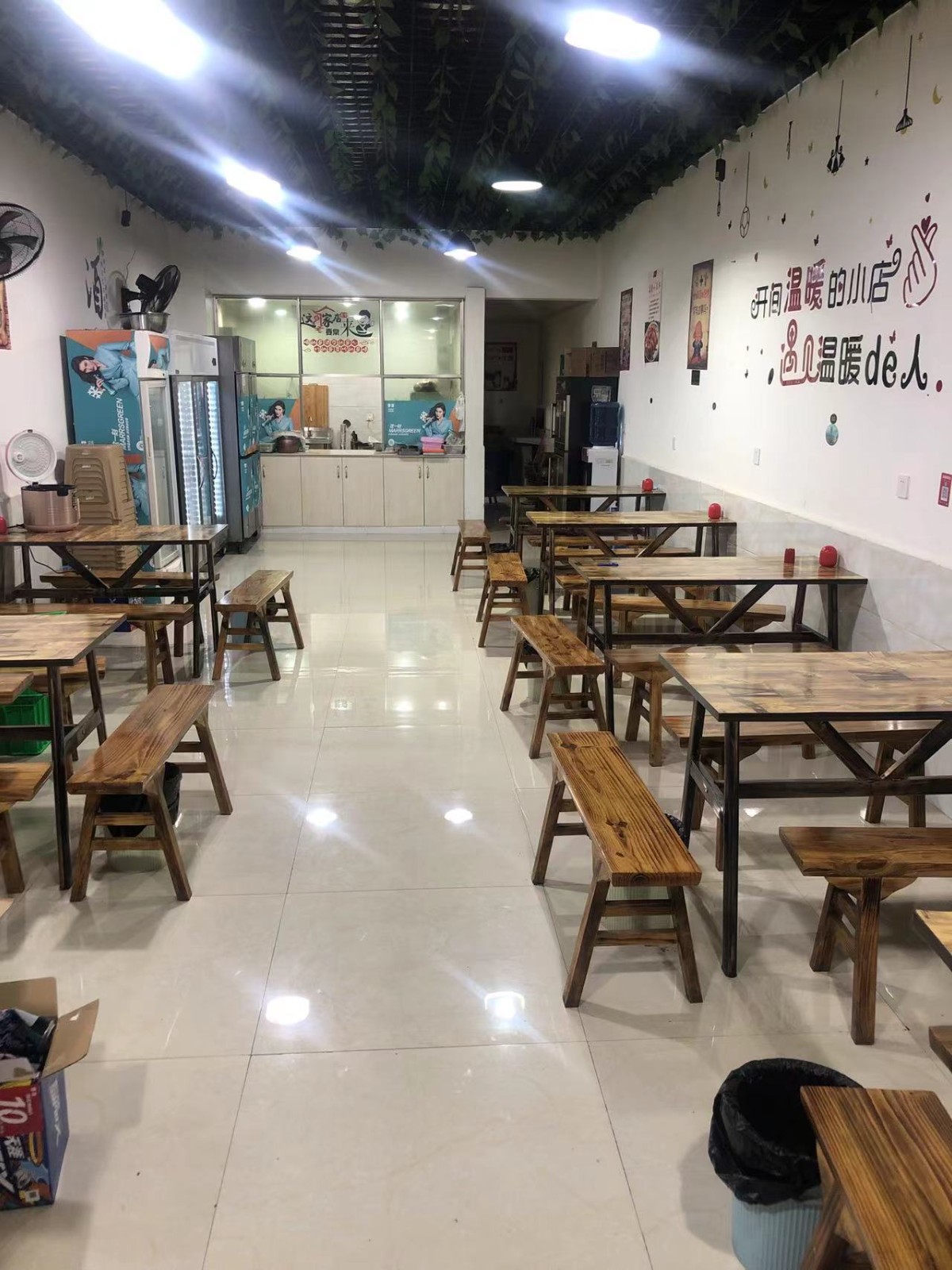 夜宵店转让  临街商铺 地理位置好 