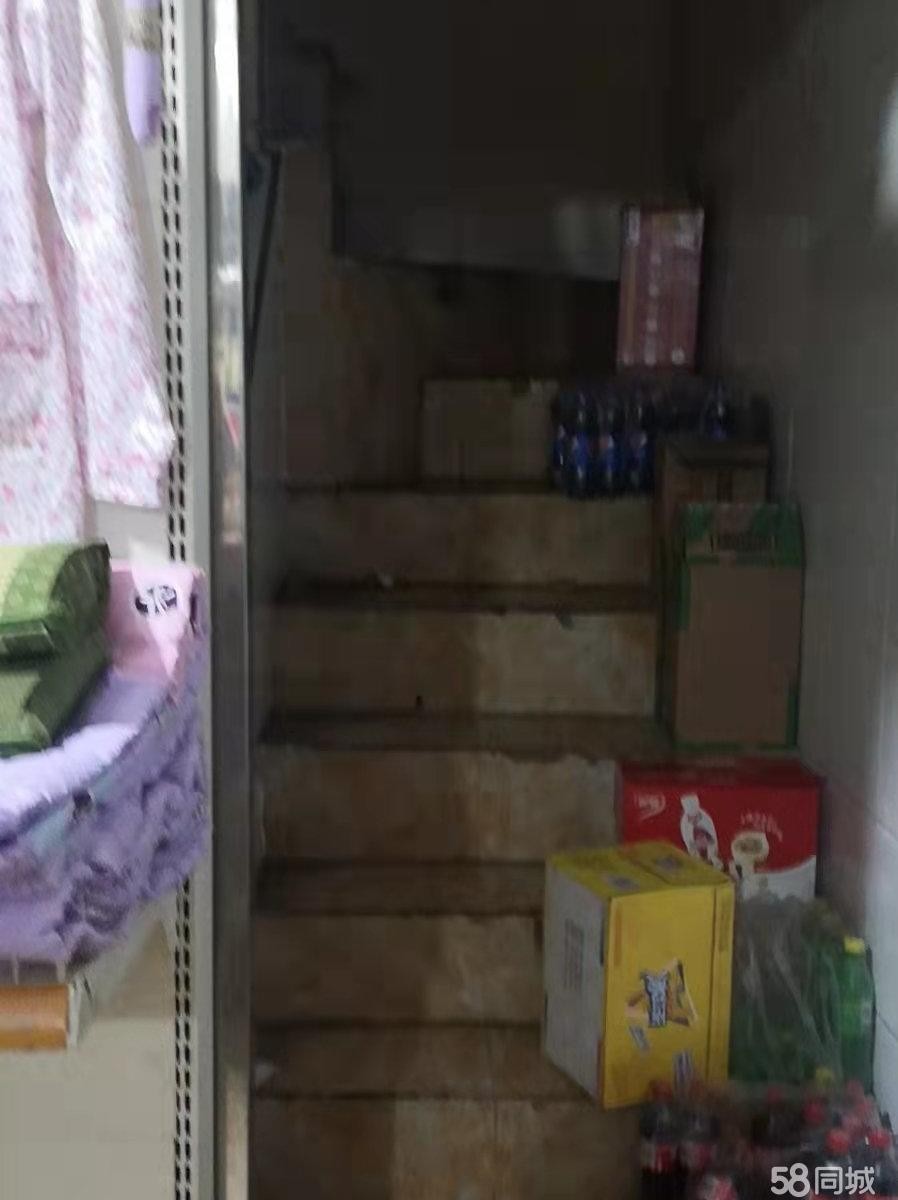 (转让)航天医院公交站牌后人流量大具体内容面谈