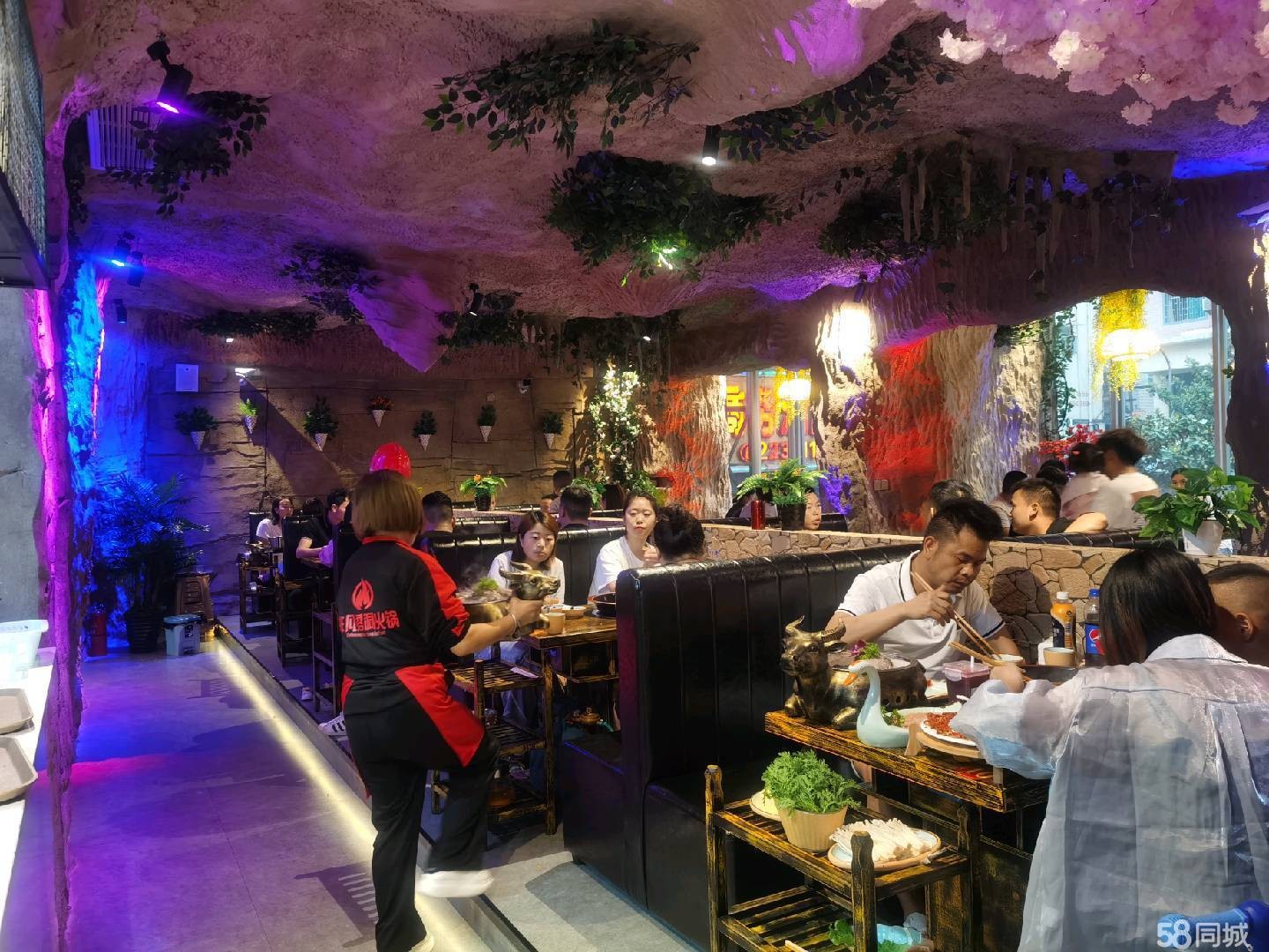 (转让)二转盘非凡溶洞火锅店(转让)