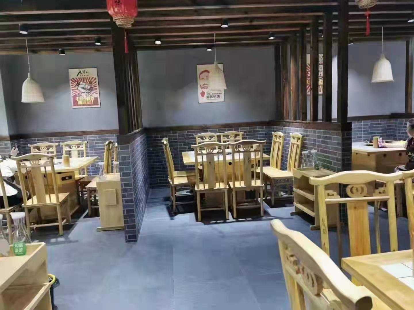 门‮转面‬让​‎