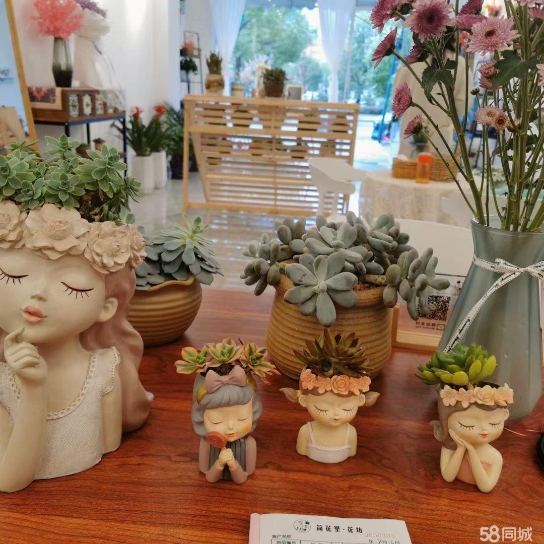 (转让)成熟临街门面转让!可经营范围:花店、美容、美发、服装等-.